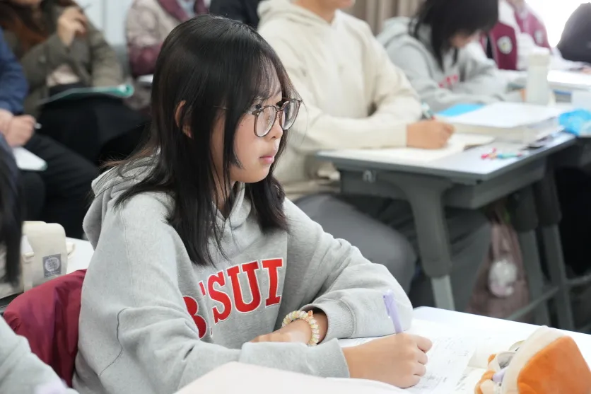 1765508985605692.png 1765508985605692.png